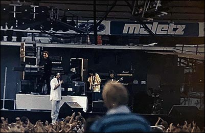 Fish and Brian May: Müngersdorfer Stadion, Cologne - 19.07.1986 - Photo by unknown photographer